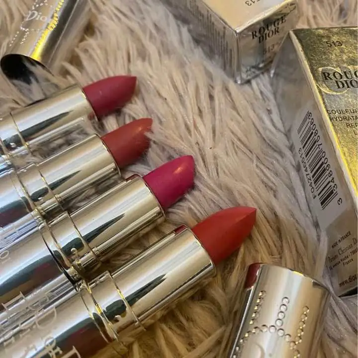 Labial ABSOLU Dior en caja