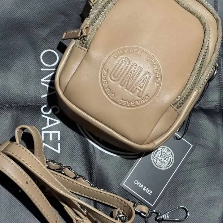 Bandolera porta celular original ona Sáez ! con su bolsa