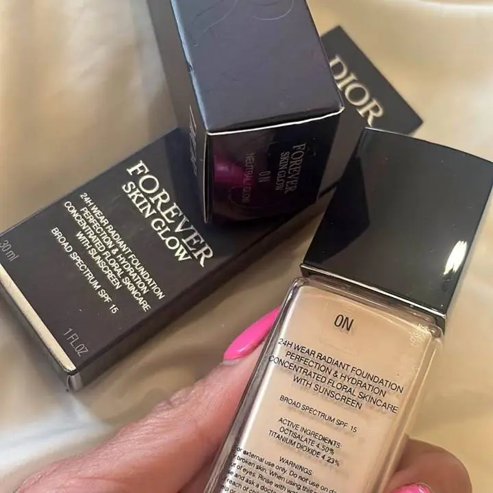 Base Forever glow n0 tono claro !