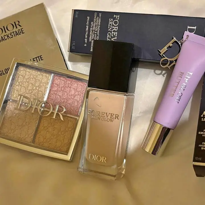 Box completo de dior al. Costo envios o entregas personales único!