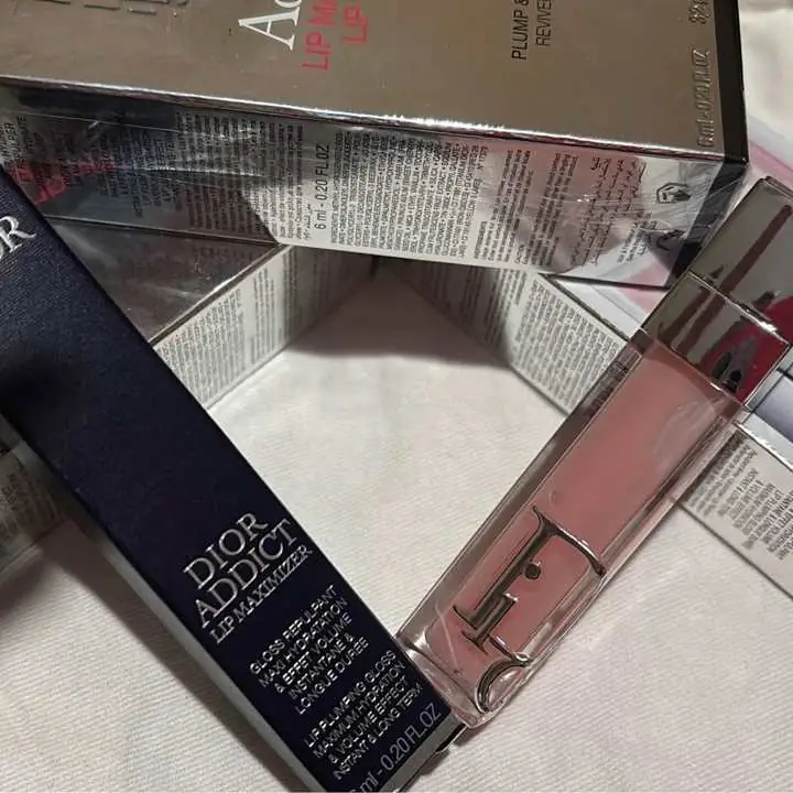 Labial de Dior original uno 75 mil o los dos por 120 mil pesos ! Promoción !