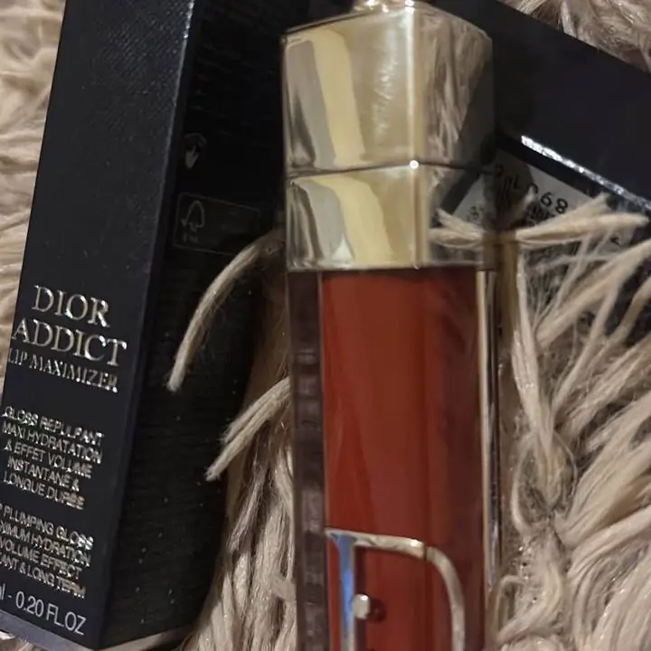 Labial gloss addict + bálsamo Pink 001