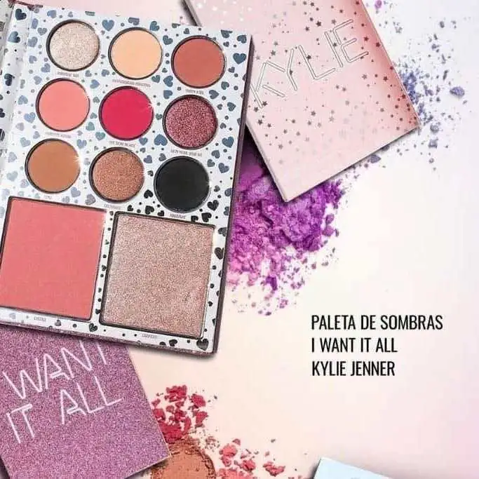 Paleta de sombras y rubores + set de maquillaje