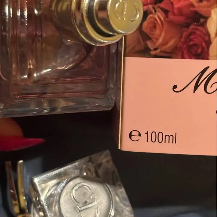 Miss Dior Stracto 100 ml + gloss de regalo blueberry addict !