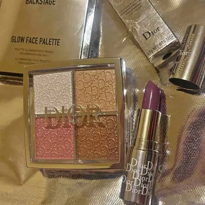 Paleta de Dior original + labial mate barra envíos o entregas personales