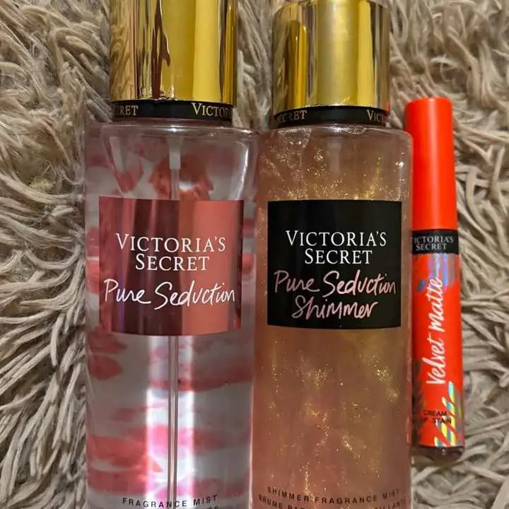Box de Victoria’s Secret ! Dos body splash + un labial mate indeleble