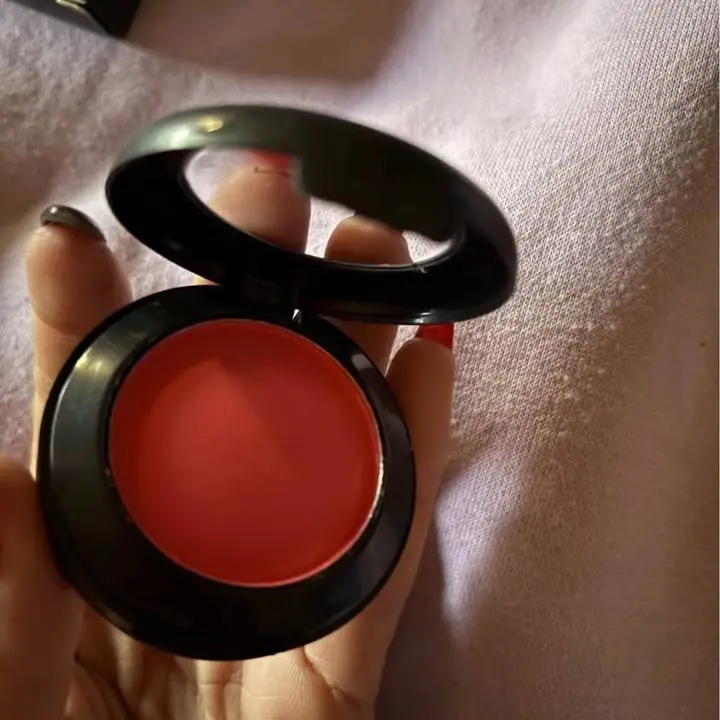 Rubor de Mac con espejo y brocha + labial Chanel coco red !