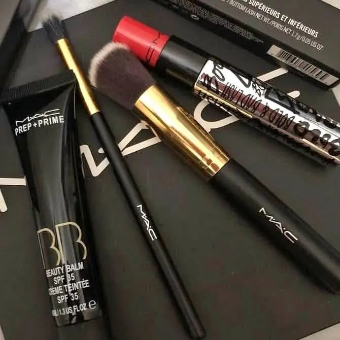 Set completo de maquillaje envíos o entregas personales