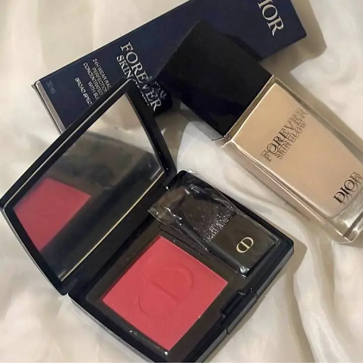 Rubor + base Forever glow tono claro o medio!