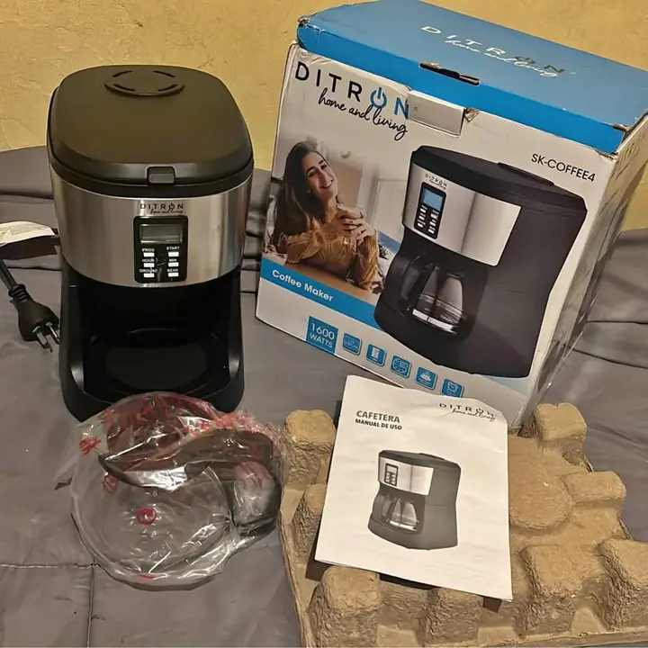 Cafetera express digital para café en granos molido ! 6 tazas !