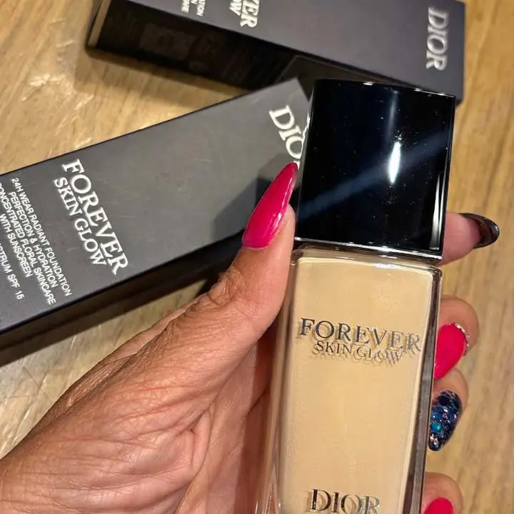 Promoción base de Dior Forever ! Porcelana súper cubritiva