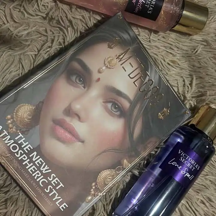 Pupa Book completa de maquillaje profesional + dos body splash de victorias Secret