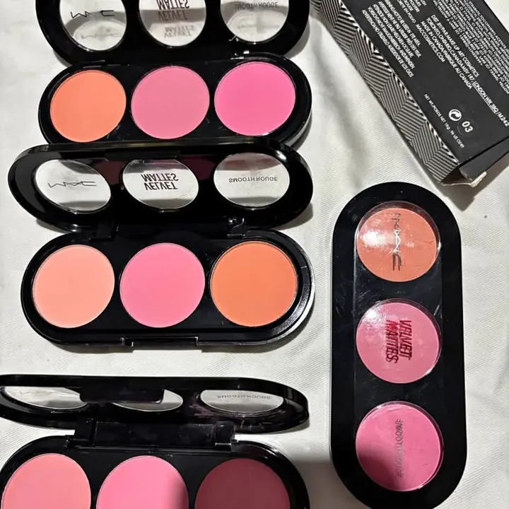 Rubores de Mac trío en paleta con espejo y brocha !