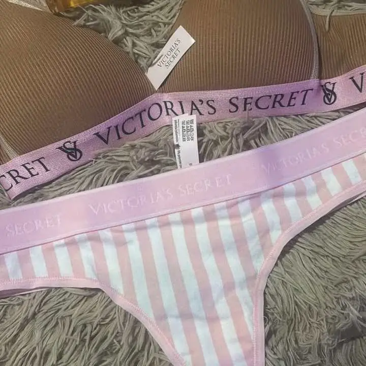 Set completo de victorias Secret ! Corpiño 90 + colales M + Bare de vainilla todo sellado