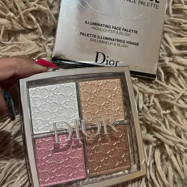 Paleta 001 + base superior cubritiva tono claro Forever!
