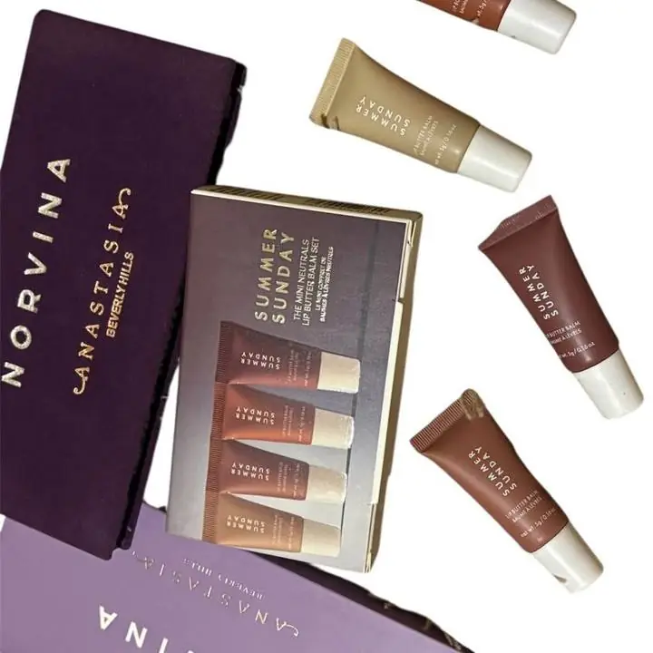 Paleta de anastacia + caja de labial summer gloss 2026