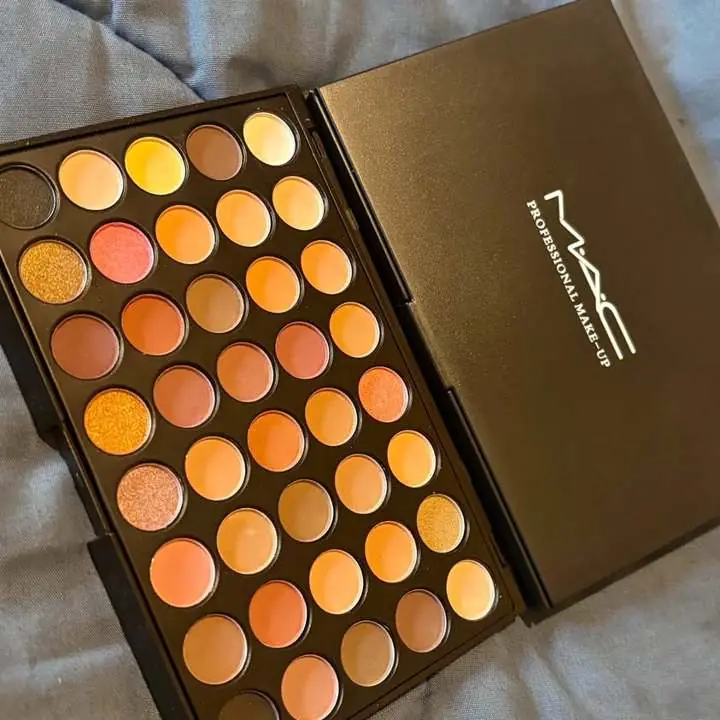 Paleta de sombras de 40 tonos Mac. ! Nueva temporada verano 2026
