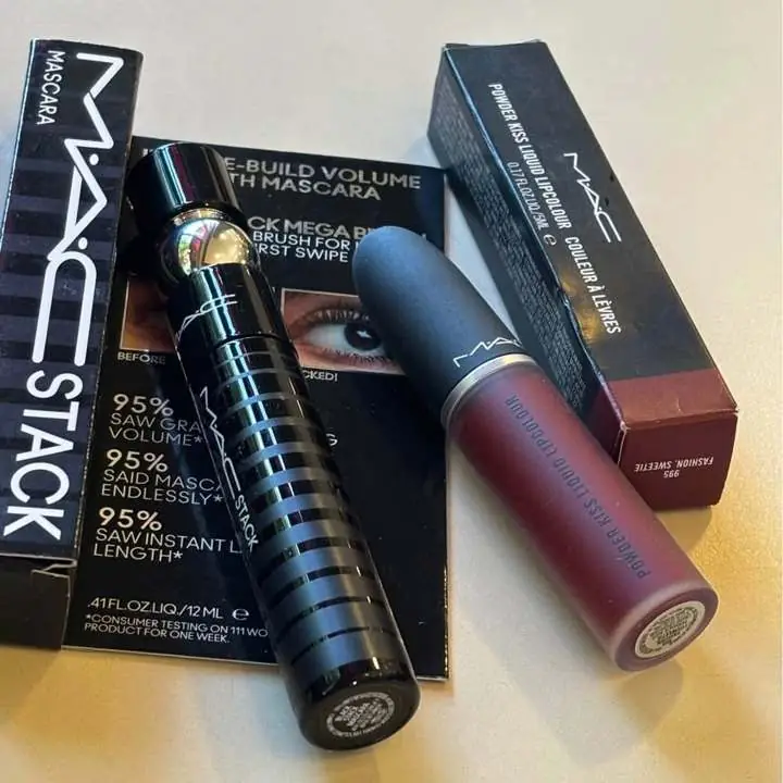 Rimel stack + labial indeleble + tónico grande !