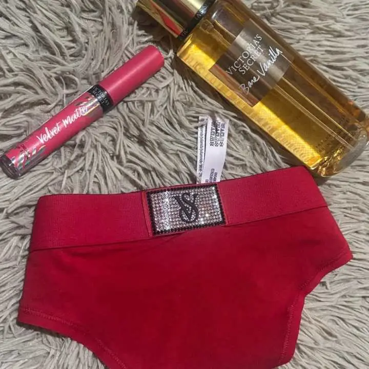 Colales original sellada victorias Secret + perfume Bare de vainilla + labial indeleble de regalo !