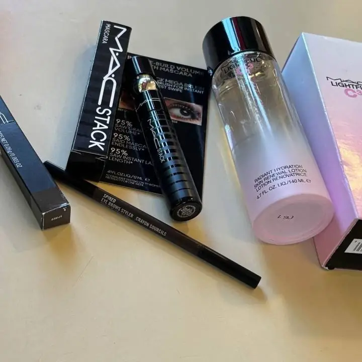 Rimel stack original de Mac tónico skin + delineador !