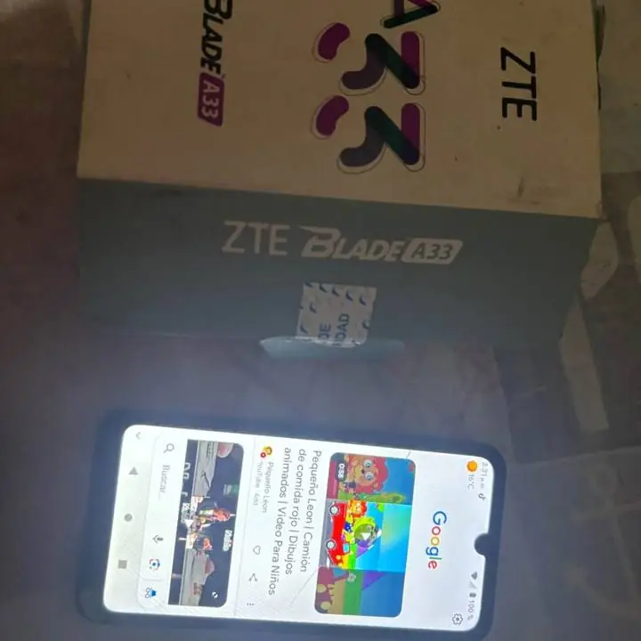 Celular zte 32 giga libre ! Único detalle fisura que no afecta en nada !