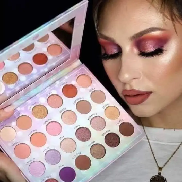 Paleta profesional + set de maquillaje