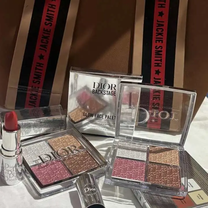 Paleta de Dior + labial mate barra envíos o entregas personales