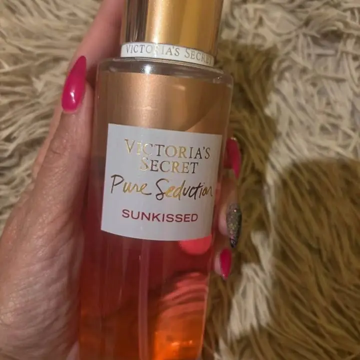 Perfume original a elección victoria Secret + paleta de Morphe y brochas de regalo profesional