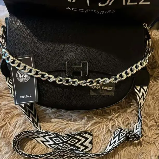 Cartera original de ona Sáez ! Envíos o entregas personales con bolsa