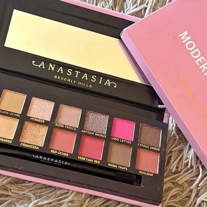 Paleta de Anastacia + base mate mineralize !