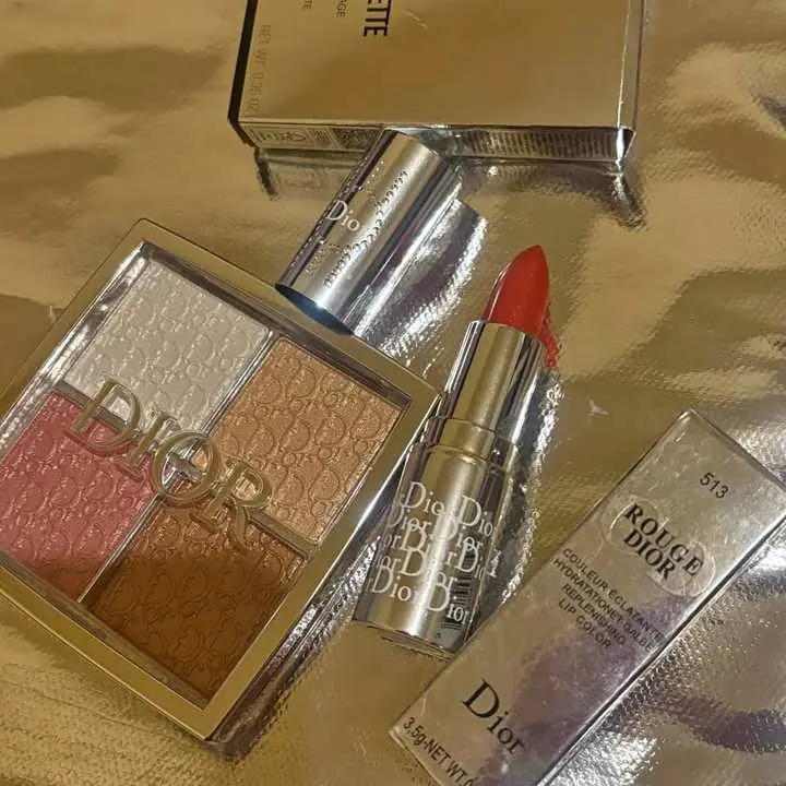 Paleta 001 Dior + labial mate barra envíos o entregas personales