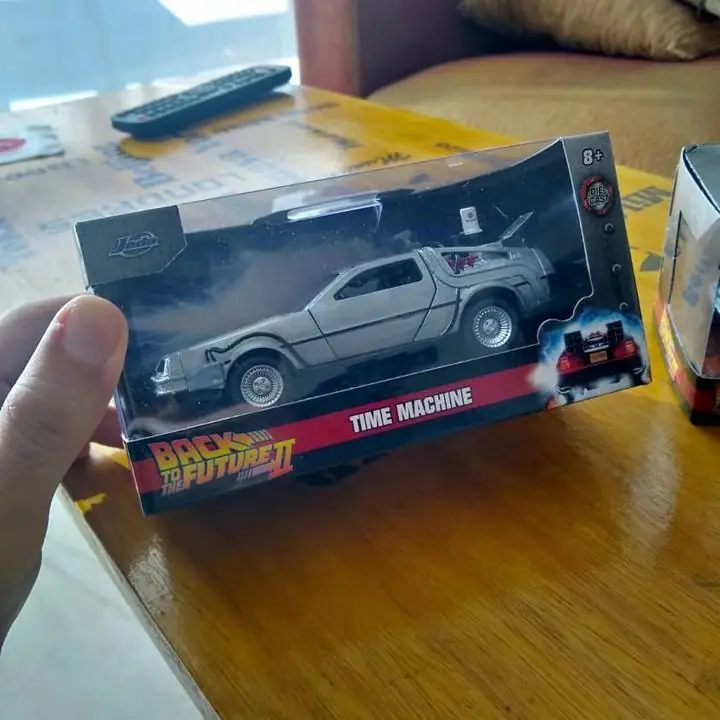 Autos a escala 1:32 jada - volver al futuro