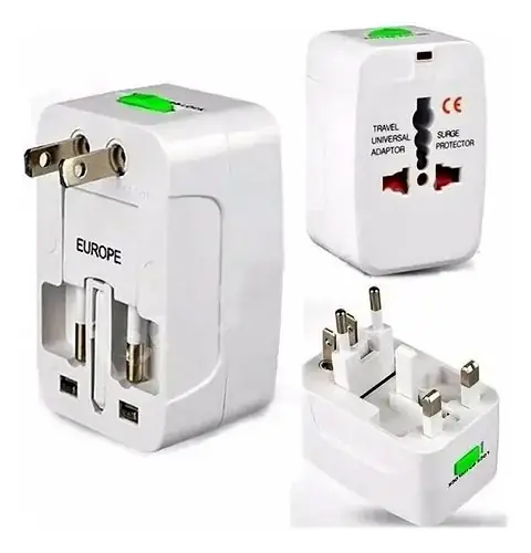 Adaptador enchufe universal completo