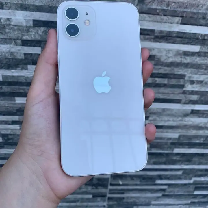 iPhone 12