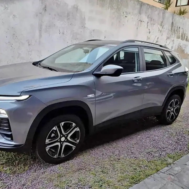 Tracker 1.2T LT AT VENDO!