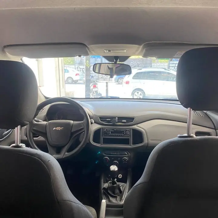 Vendo onix joy LS MT + 2018 urgente