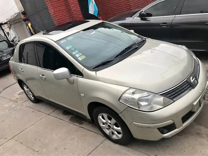 Nissan tiida 2009 tekna