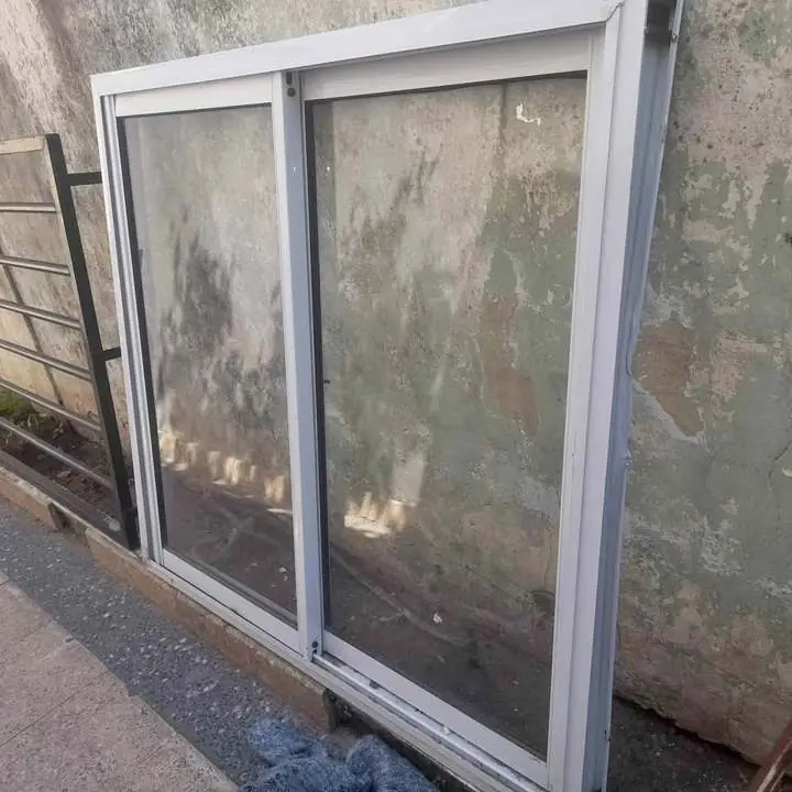 Ventana con reja