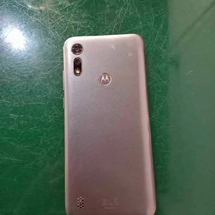 Moto e6i