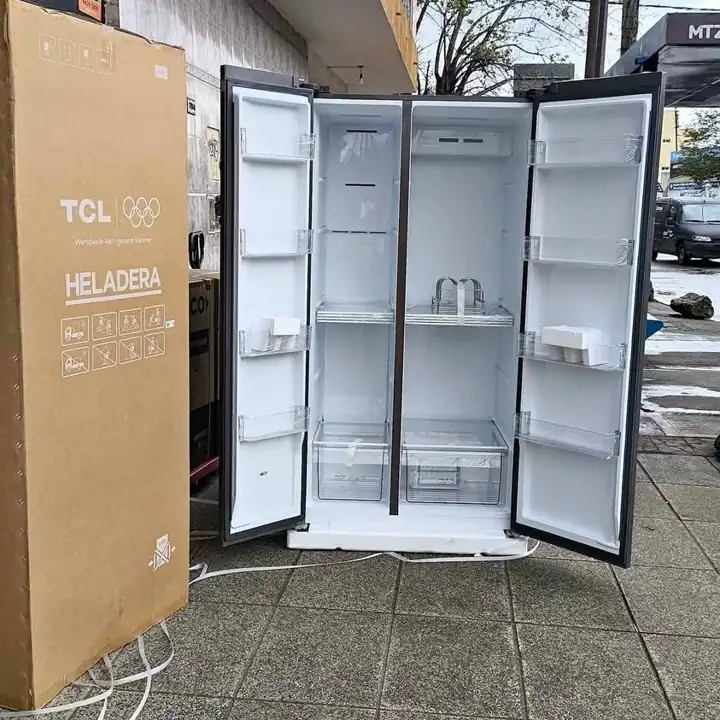 Heladera doble puerta TCL 631 litros