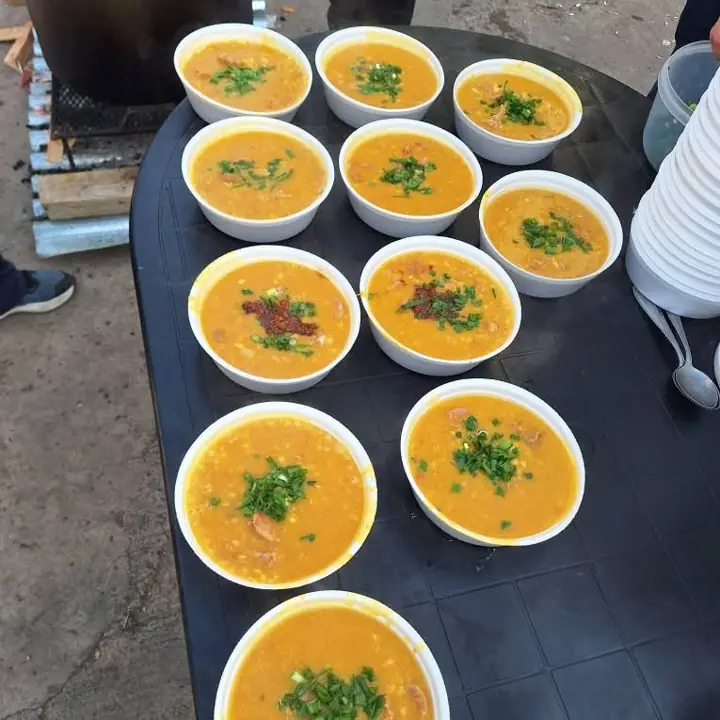 Seguimos con el locro Estamos en Barrio Padre Mugica
