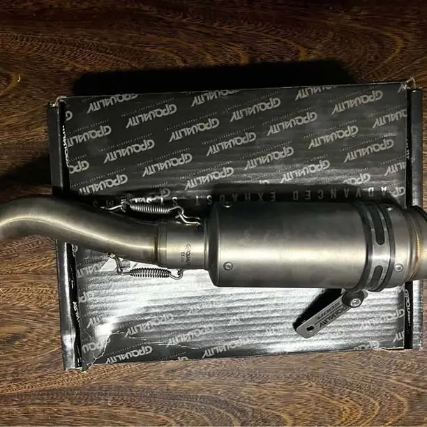 Cola de escape z400