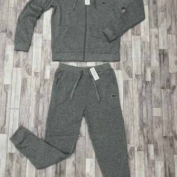 Conjunto friza solo talle XL