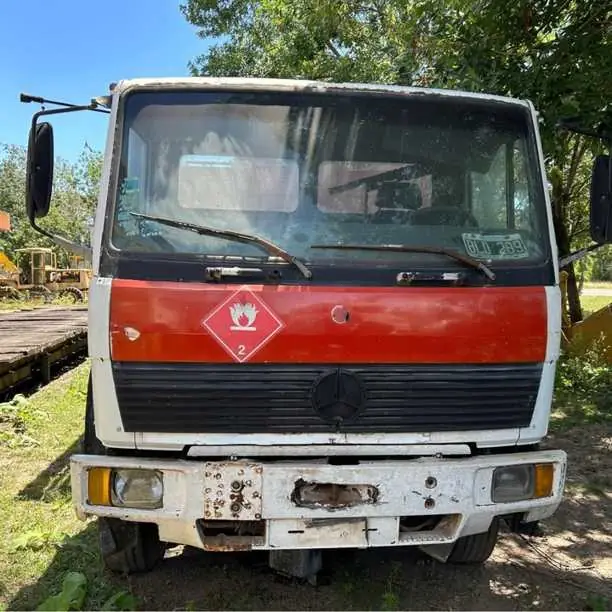 Vendo M benz 1418 año 97 inhibido