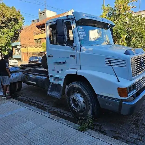 Vendo mercedes benz 1218 año 97