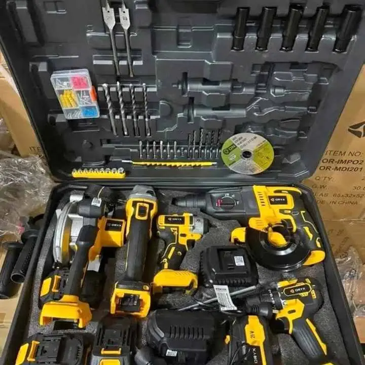 Set 5 a 1 herramientas a baterías oryx