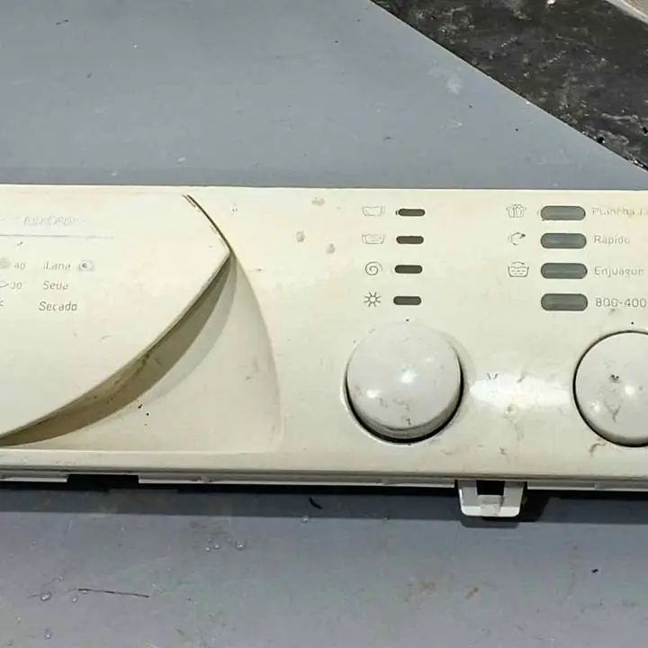 Frente panel y jabonera de lavasecarropas ariston AML80