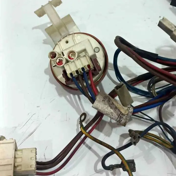 Circuito electrico de lavarropas ariston AML 81