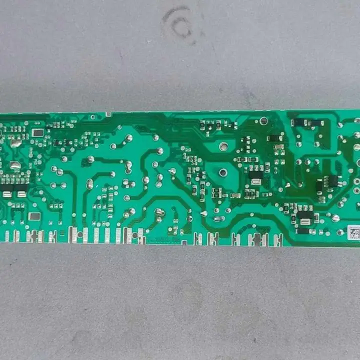 Plaqueta electrónica funcionando de lavarropas Drean next 10.12