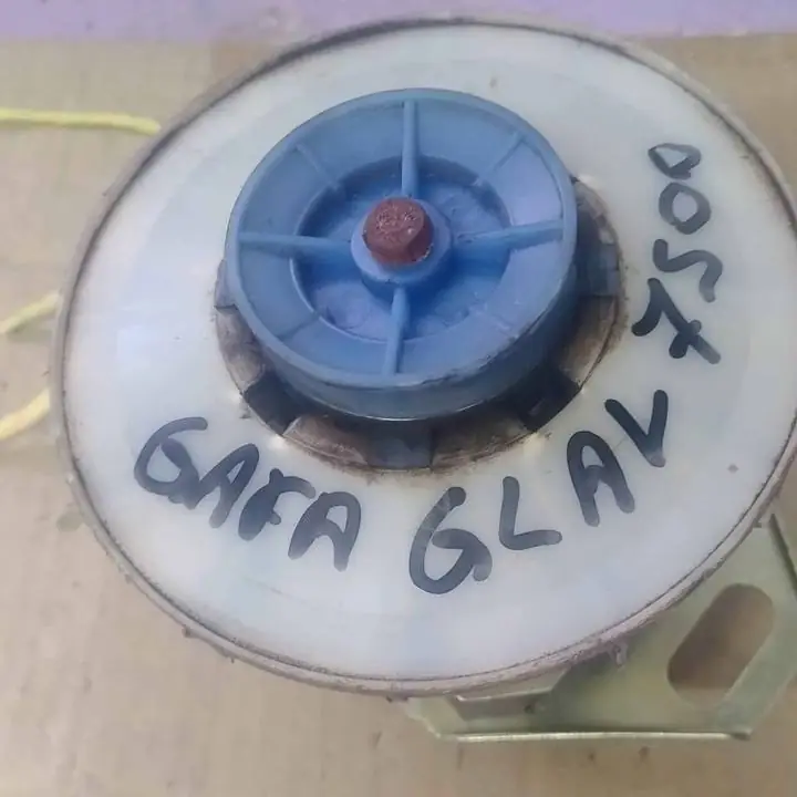 Motor funcionando de lavarropas gafa
